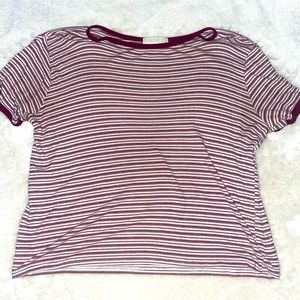 Maroon T-shirt from forever 21. 🖤